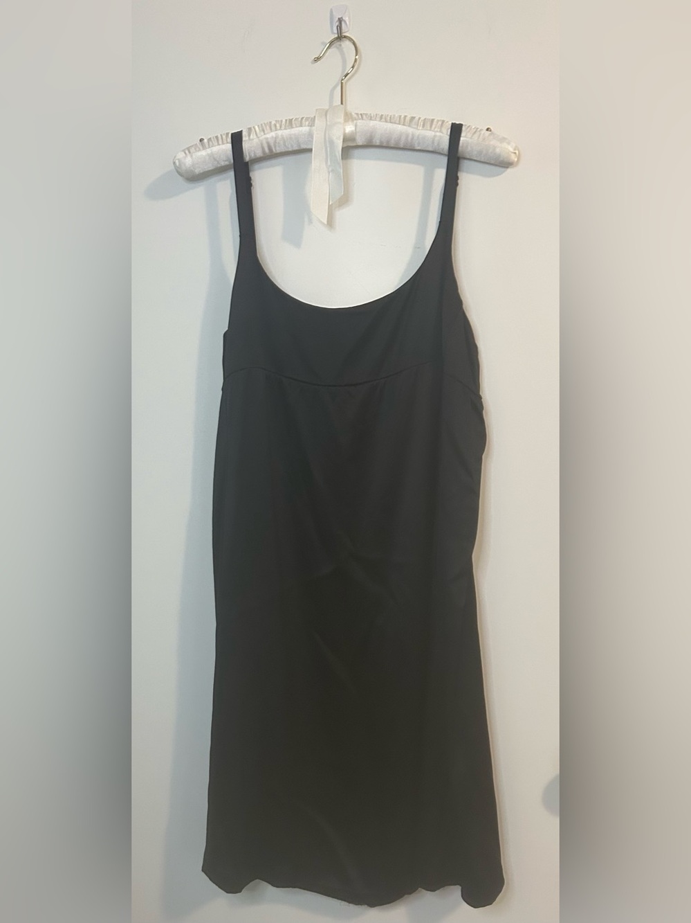 Eileen Fisher M Women's Black Slip Dress Top - Classic Scoop Neck 100% Silk Y2K